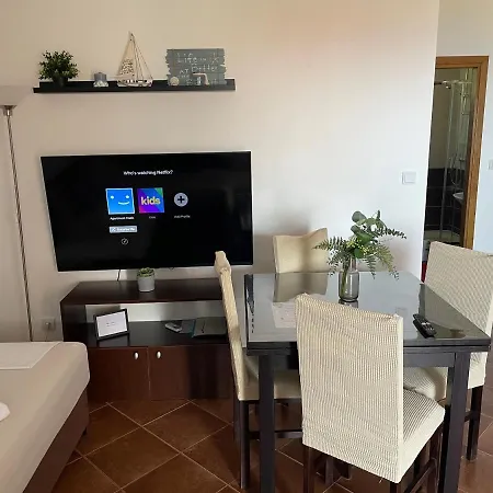 아파트 Matic 로고즈니차